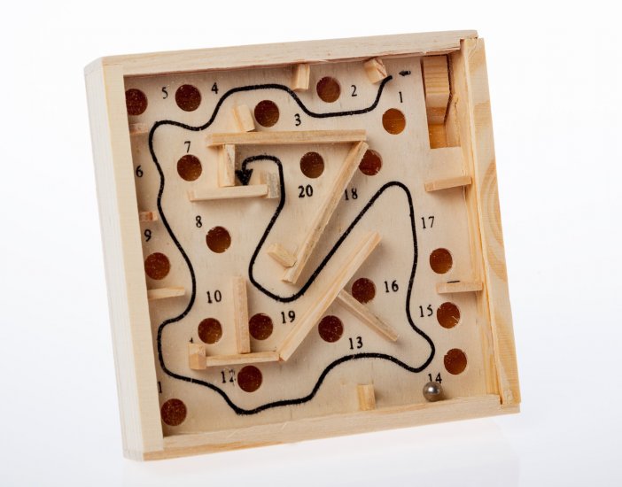 Labyrintspel i trä - Klicka på bilden för att stänga